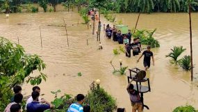 বন্যায় ডুবছে ৫ জেলা, ‌৮ নদ-নদীর পানি বিপৎসীমার ওপরে